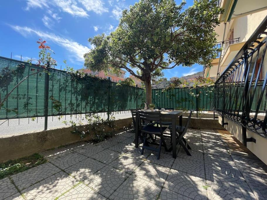 דירות פייטרה ליגורה Free Parking Casa Con Giardino - Centro Mare A 5 Minuti מראה חיצוני תמונה